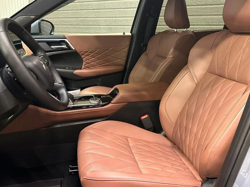 2025 Mitsubishi Outlander - Image 7 of 12