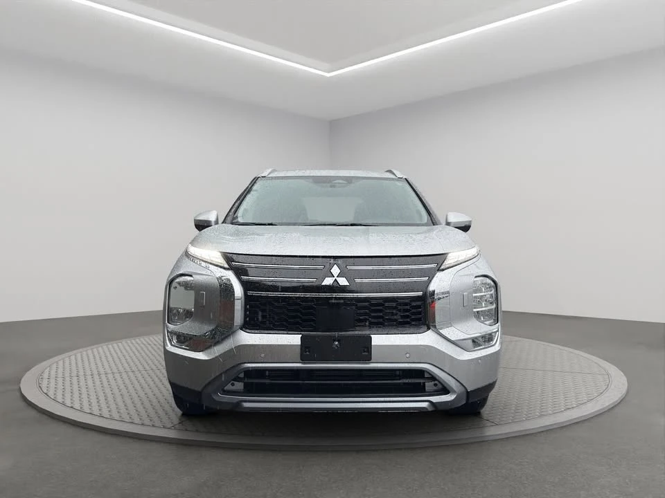 2025 Mitsubishi Outlander - Image 15 of 15