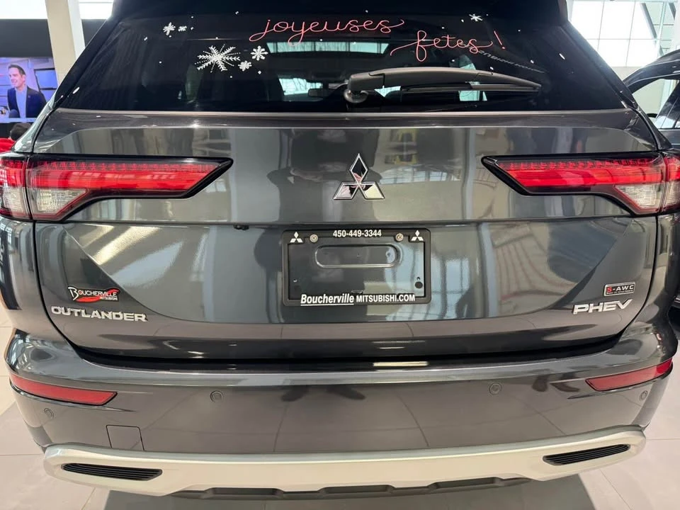 2025 Mitsubishi Outlander - Image 7 of 11