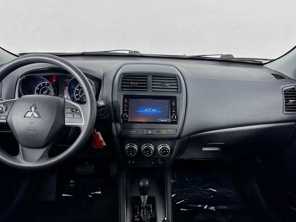 2025 Mitsubishi Outlander - Image 8 of 11