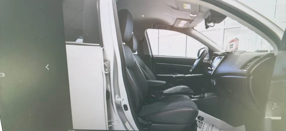 2025 Mitsubishi Outlander - Image 7 of 9
