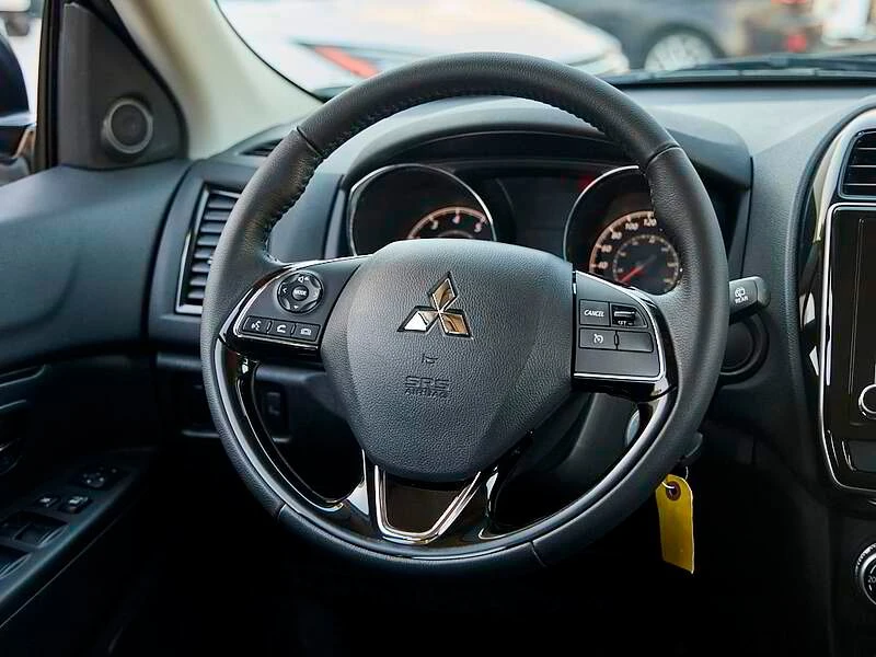 2025 Mitsubishi Eclipse Cross - Image 14 of 16