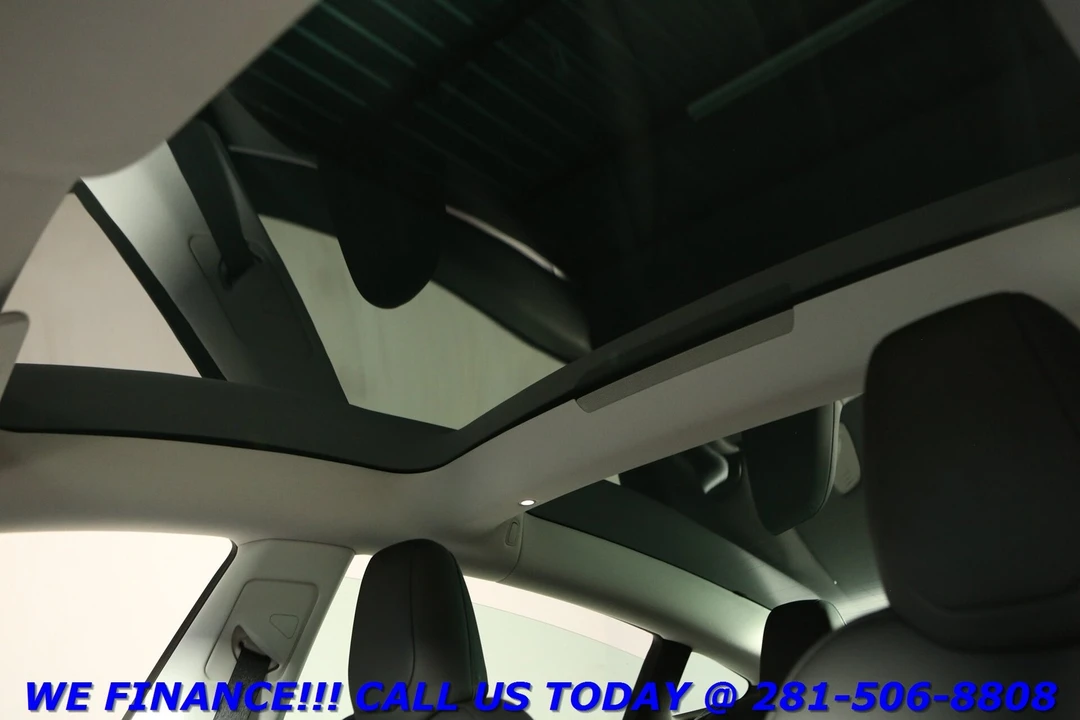 2025 Tesla Model 3 - Image 10 of 21