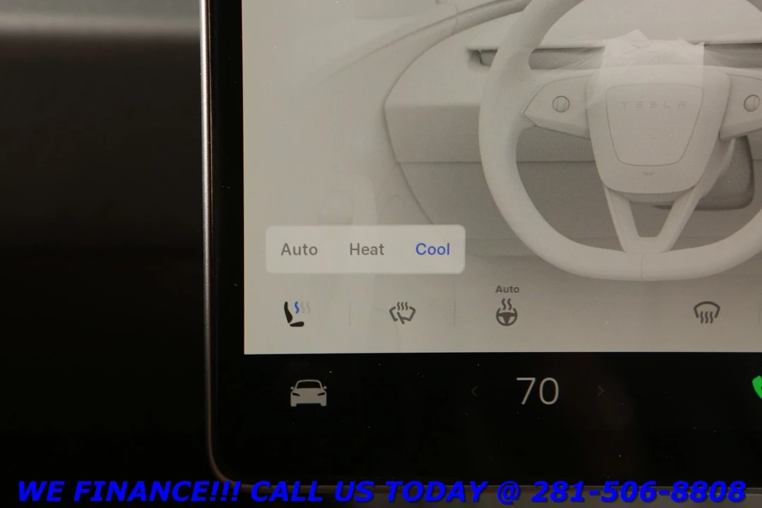 2025 Tesla Model 3 - Image 17 of 21