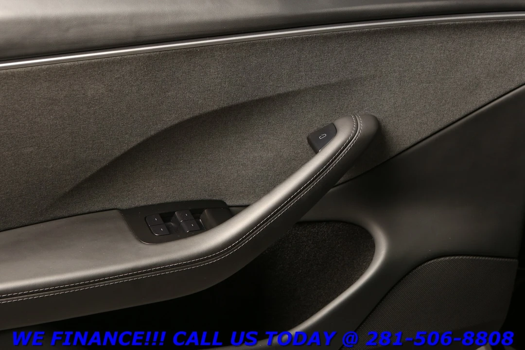 2025 Tesla Model 3 - Image 9 of 21