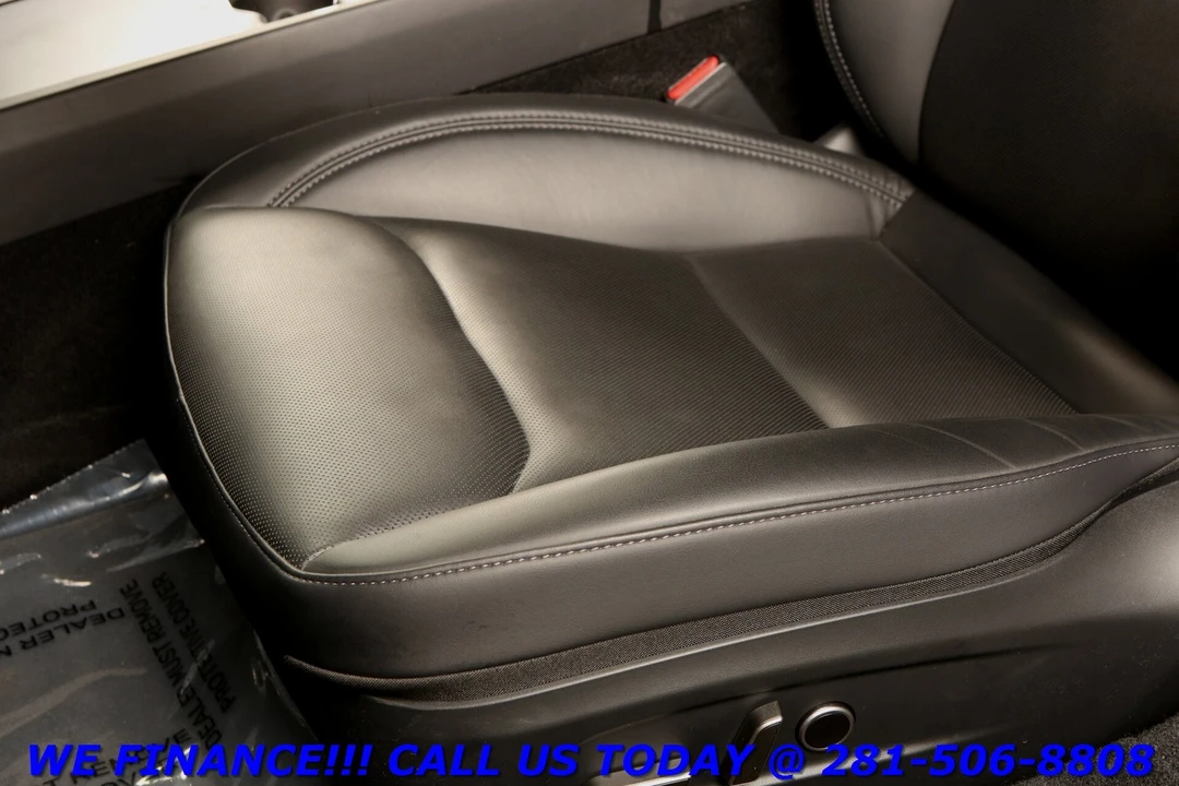 2025 Tesla Model 3 - Image 12 of 21