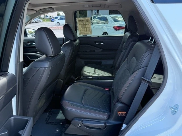 2025 Nissan Pathfinder 5th Gen - Image 12 of 12