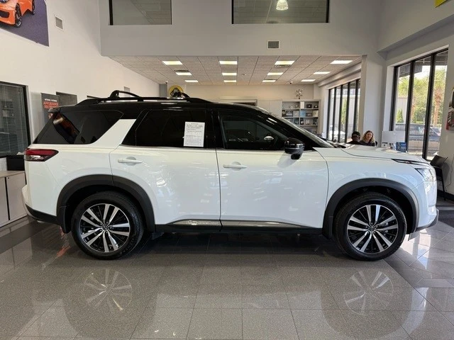 2025 Nissan Pathfinder 5th Gen - Image 5 of 12