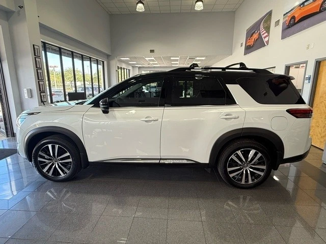 2025 Nissan Pathfinder 5th Gen - Image 2 of 12