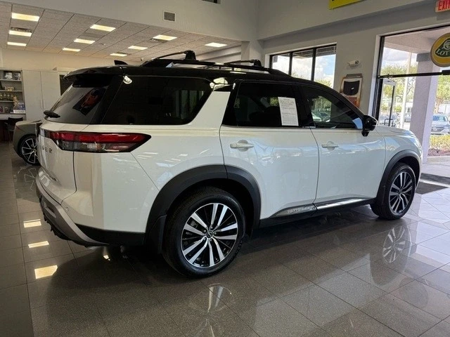 2025 Nissan Pathfinder 5th Gen - Image 4 of 12