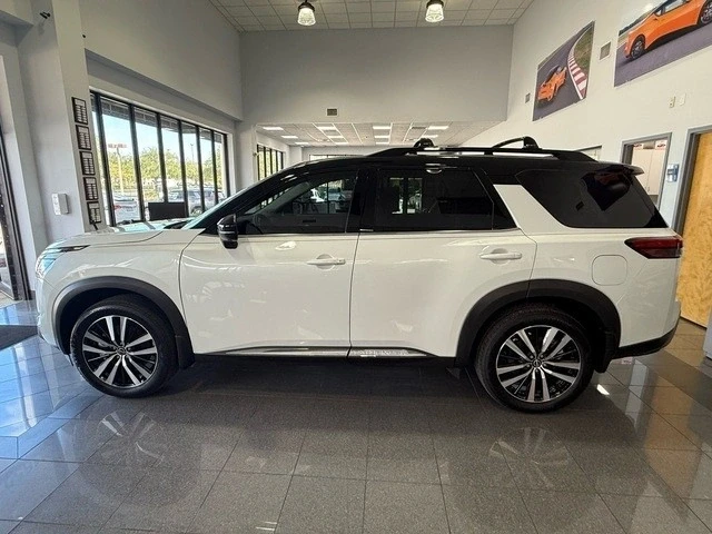 2025 Nissan Pathfinder 5th Gen - Image 2 of 12