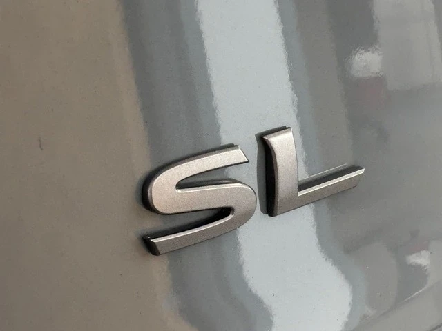 2025 Nissan Rogue - Image 15 of 21
