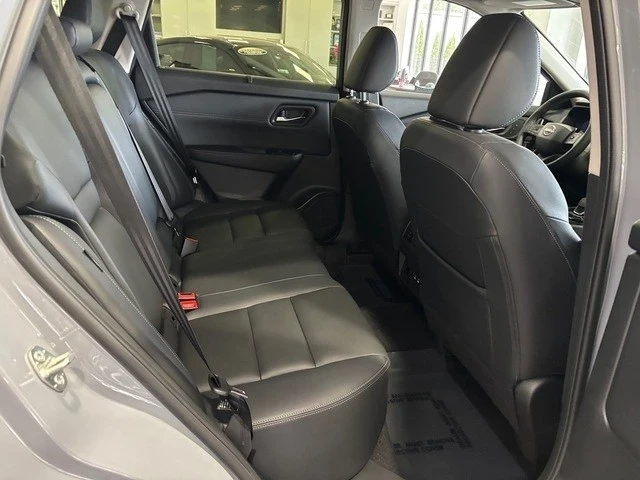2025 Nissan Rogue - Image 20 of 21