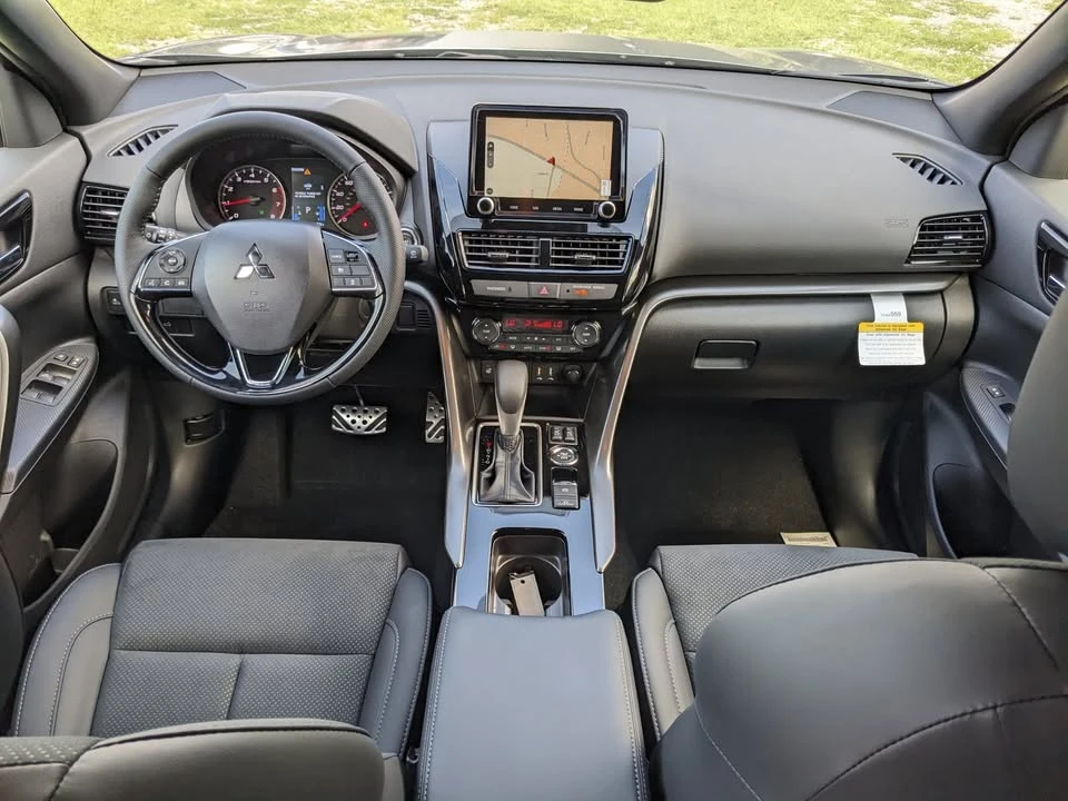 2025 Mitsubishi Eclipse Cross - Image 7 of 11