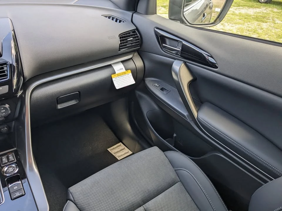 2025 Mitsubishi Eclipse Cross - Image 9 of 11