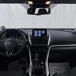 2025 Mitsubishi Eclipse Cross - Image 8 of 12