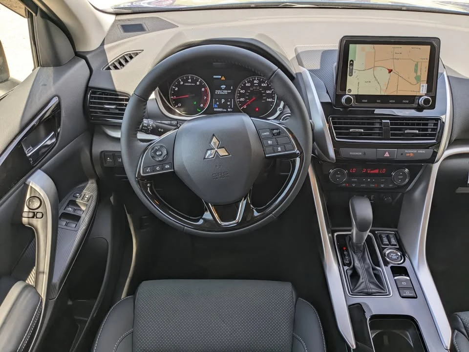 2025 Mitsubishi Eclipse Cross - Image 8 of 12