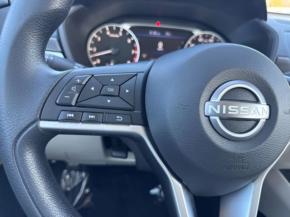 2025 Nissan Altima 6th Gen - Image 14 of 21