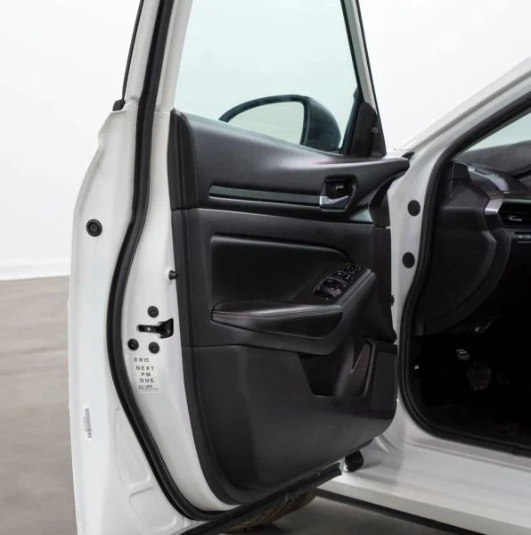 2025 Nissan Altima 6th Gen - Image 6 of 12