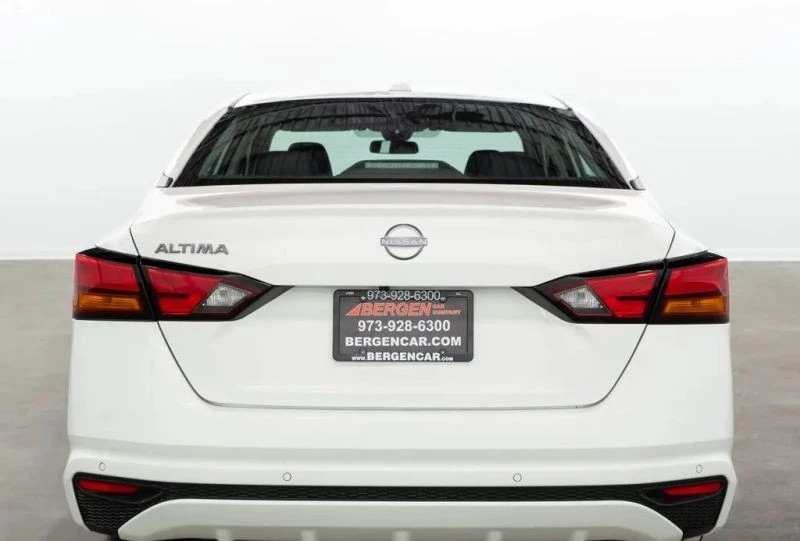 2025 Nissan Altima 6th Gen - Image 11 of 12