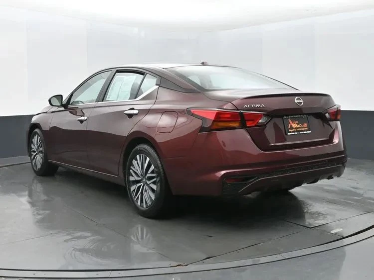 2025 Nissan Altima 6th Gen - Image 9 of 12