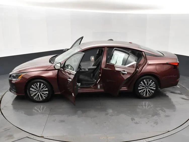2025 Nissan Altima 6th Gen - Image 7 of 12