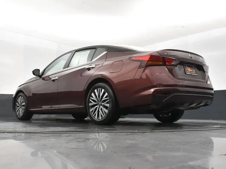 2025 Nissan Altima 6th Gen - Image 12 of 12
