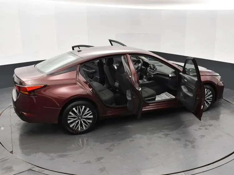 2025 Nissan Altima 6th Gen - Image 6 of 12