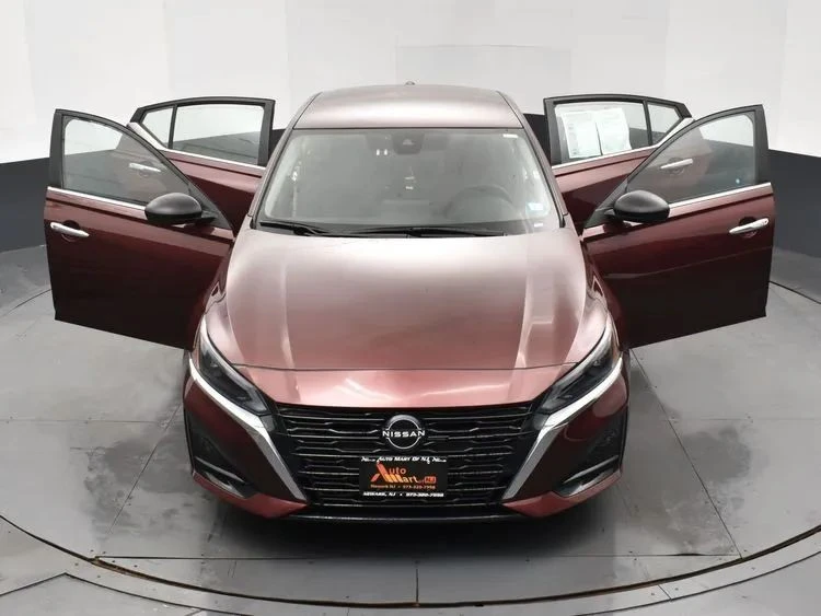 2025 Nissan Altima 6th Gen - Image 10 of 12