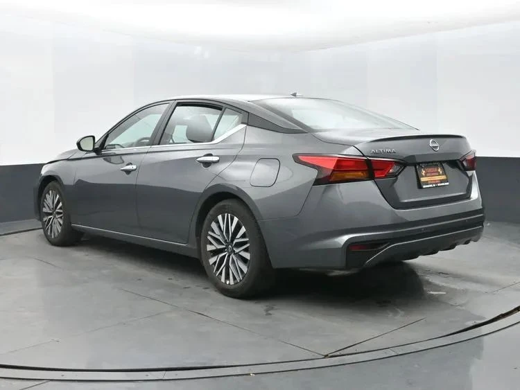 2025 Nissan Altima 6th Gen - Image 9 of 12