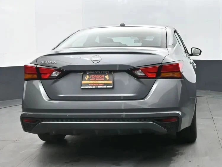 2025 Nissan Altima 6th Gen - Image 8 of 12