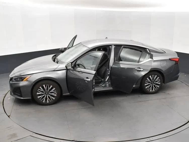 2025 Nissan Altima 6th Gen - Image 7 of 12