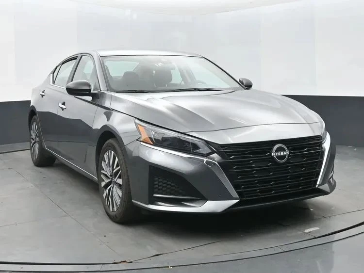 2025 Nissan Altima 6th Gen - Image 2 of 12