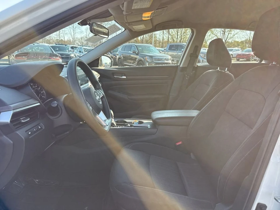 2025 Nissan Altima 6th Gen - Image 9 of 21
