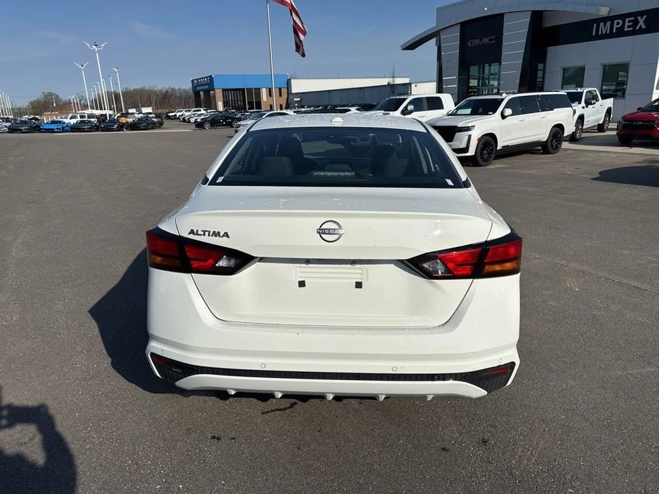2025 Nissan Altima 6th Gen - Image 4 of 21