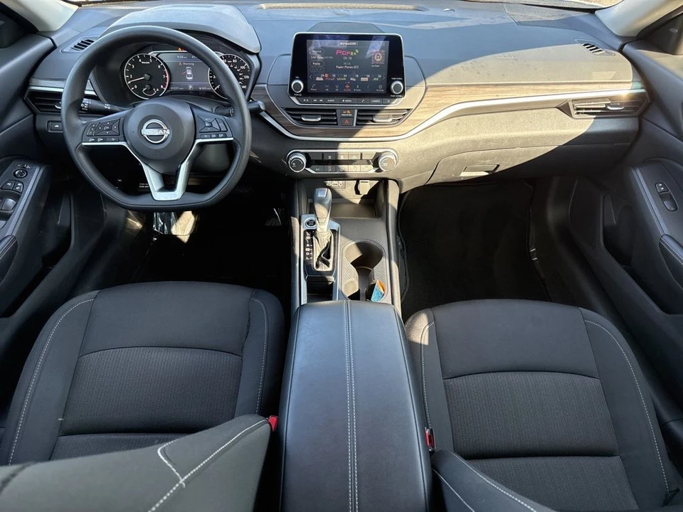 2025 Nissan Altima 6th Gen - Image 12 of 21