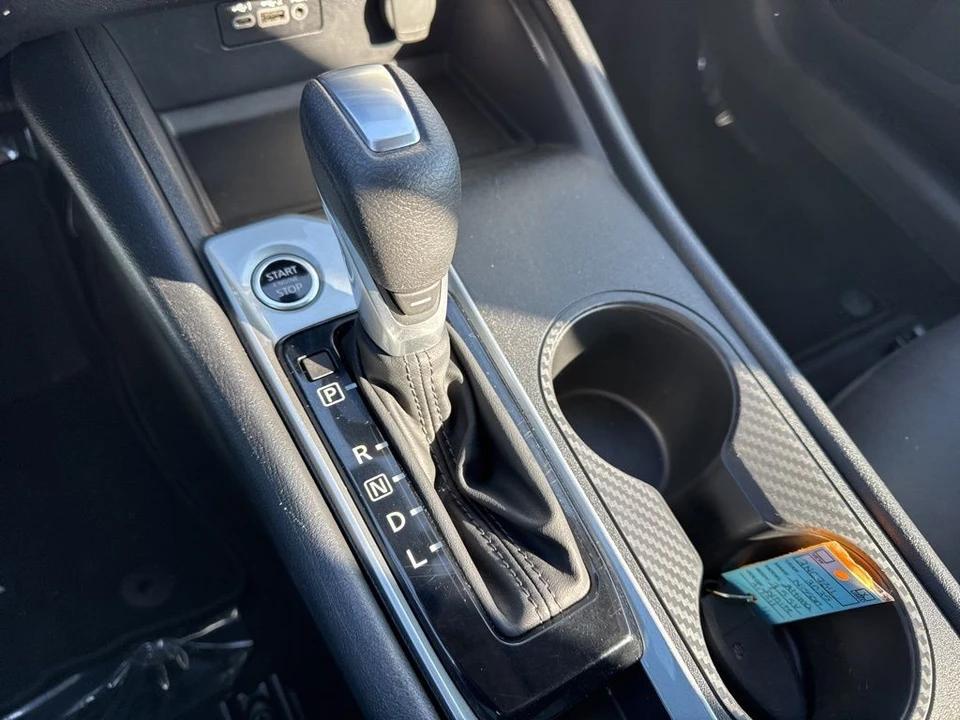 2025 Nissan Altima 6th Gen - Image 16 of 21
