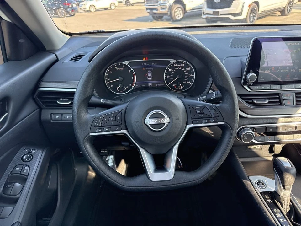 2025 Nissan Altima 6th Gen - Image 13 of 21