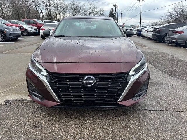 2025 Nissan Altima 6th Gen - Image 2 of 12