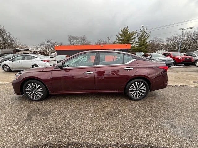 2025 Nissan Altima 6th Gen - Image 8 of 12