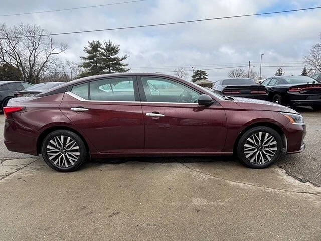 2025 Nissan Altima 6th Gen - Image 5 of 12