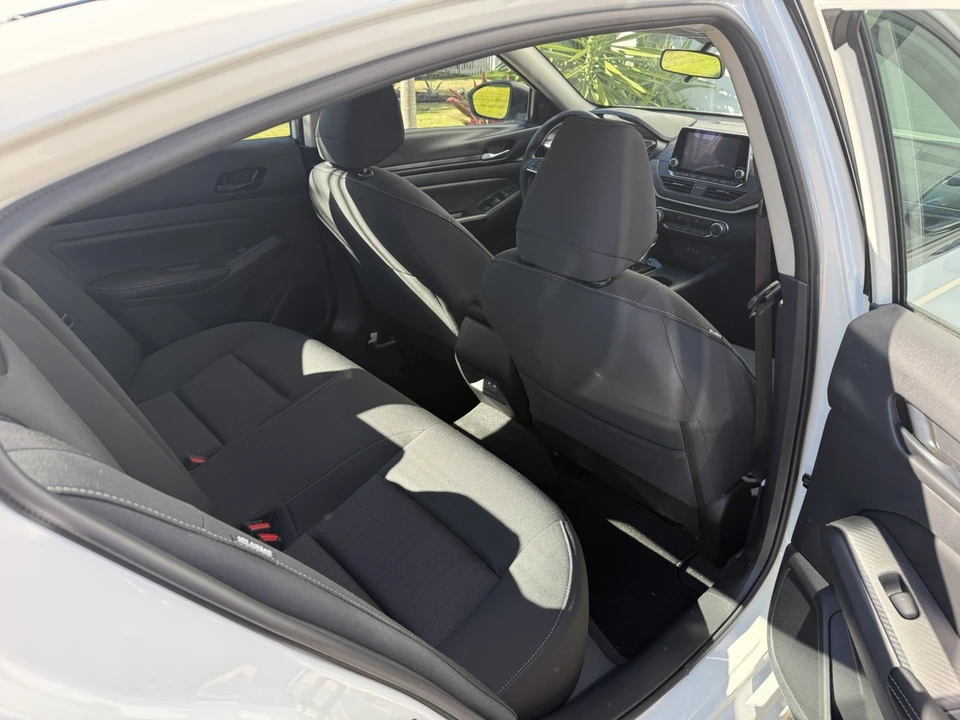 2025 Nissan Altima 6th Gen - Image 6 of 12