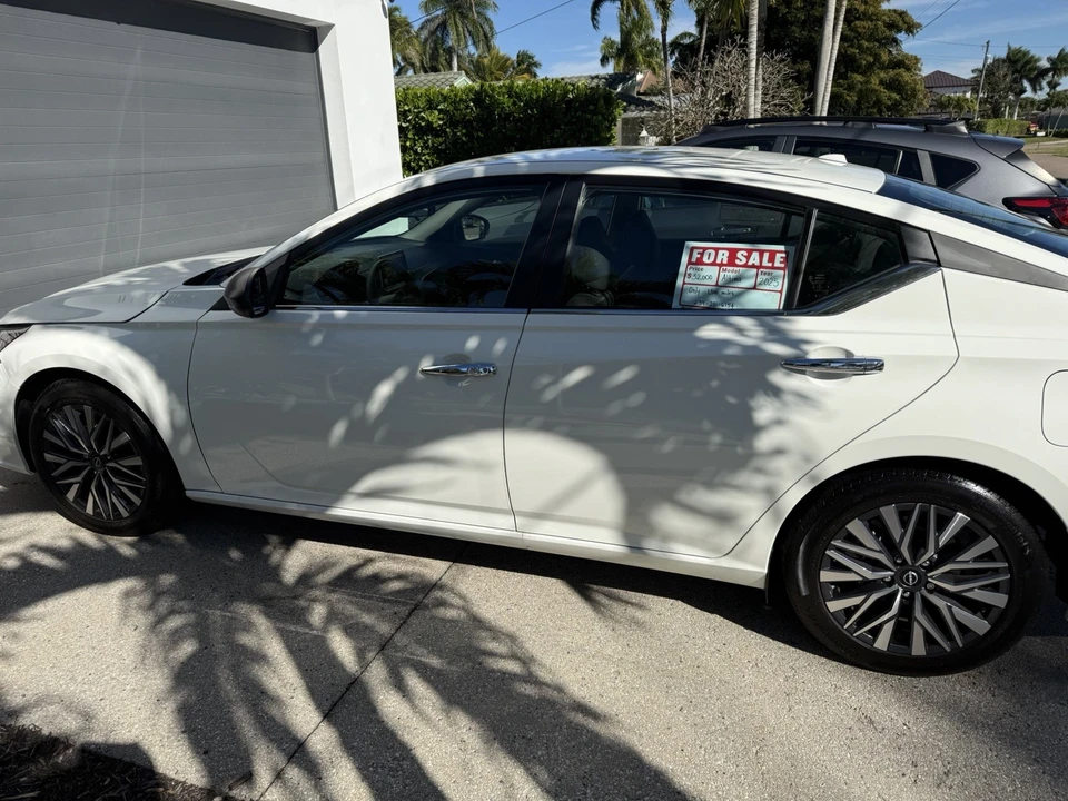 2025 Nissan Altima 6th Gen - Image 11 of 12