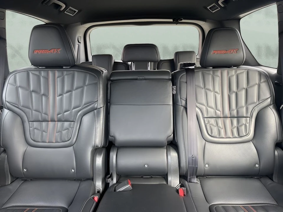 2025 Nissan Armada - Image 12 of 21