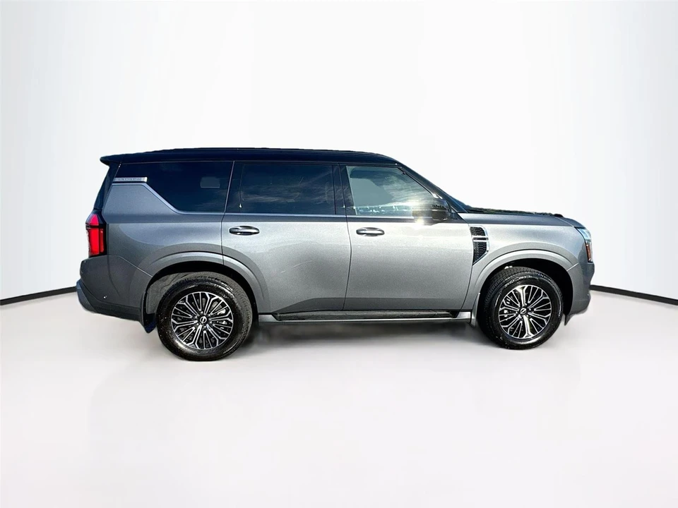 2025 Nissan Armada - Image 8 of 21