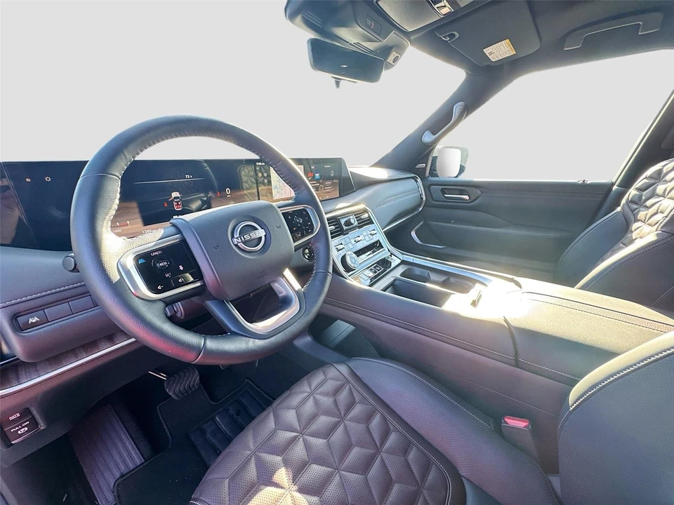 2025 Nissan Armada - Image 17 of 21