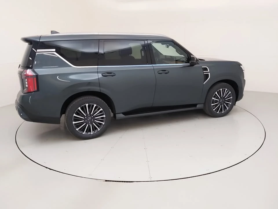 2025 Nissan Armada - Image 7 of 20