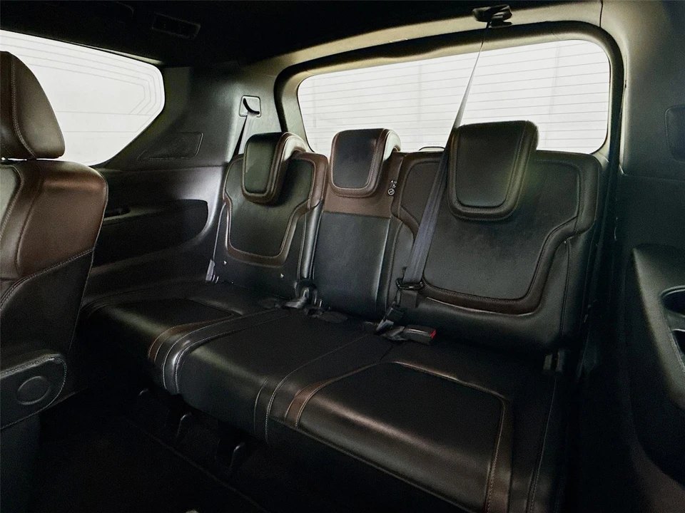 2025 Nissan Armada - Image 20 of 21