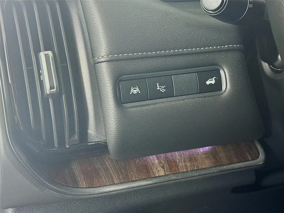 2025 Nissan Armada - Image 6 of 21