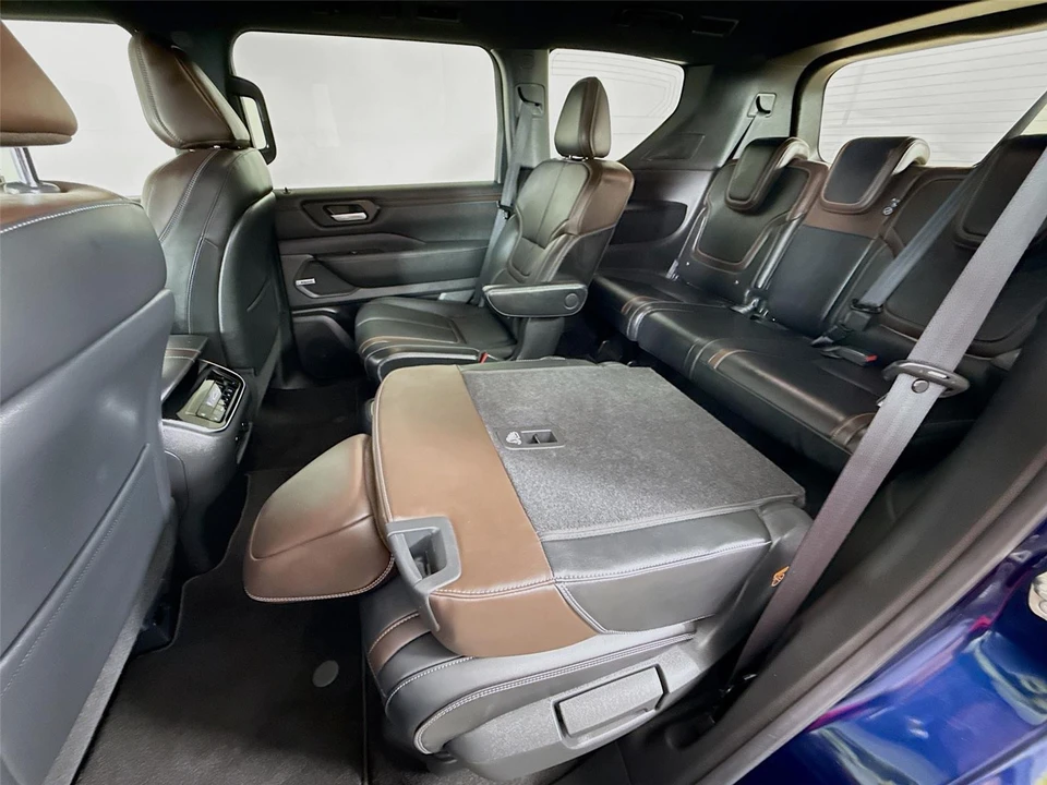 2025 Nissan Armada - Image 21 of 21